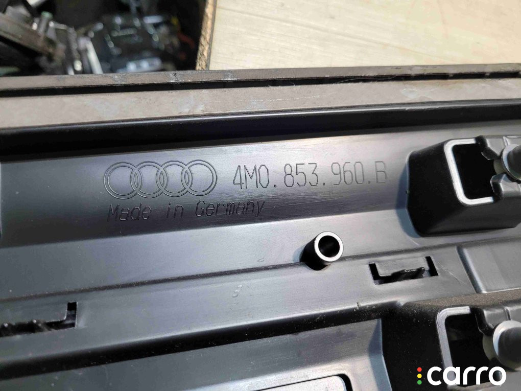 4M0853960B Молдинг двери передней правой Audi Q7 2018г. - фото №5