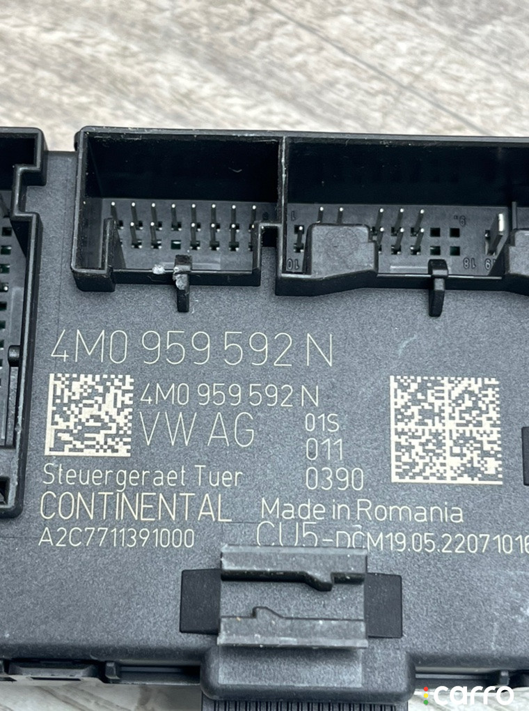 4M0959592N Блок комфорта AUDI Q7 2022г. - фото №3