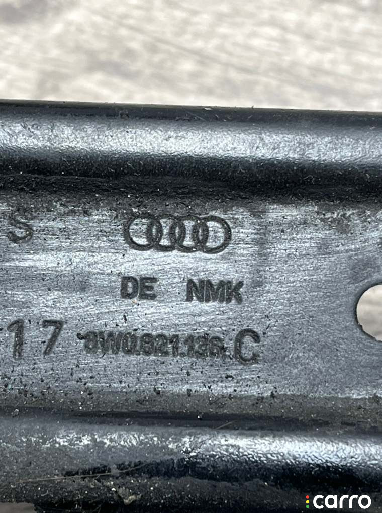 8W0821136C Кронштейн крыла AUDI S4 2018г. - фото №5