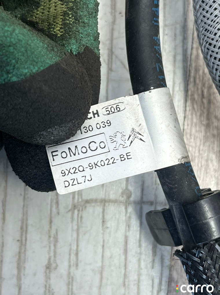 9X2Q9K022BE Трубка обратки форсунок Land Rover Range Rover 2015г. - фото №4