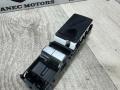 M8E2-14D340-BB Кнопка регулировки сидения Land Rover Range Rover 2023г. - фото №2