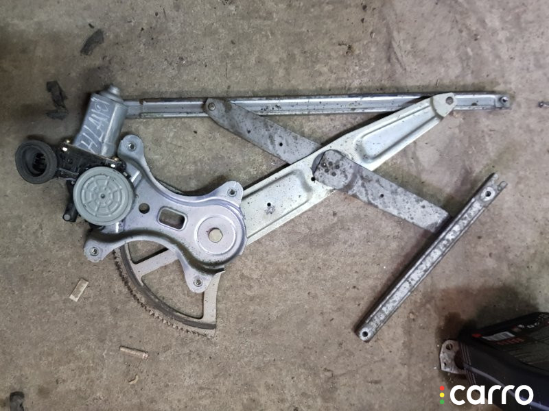 8571042070 стеклоподъемник Toyota Rav 4 2004г. - фото №1