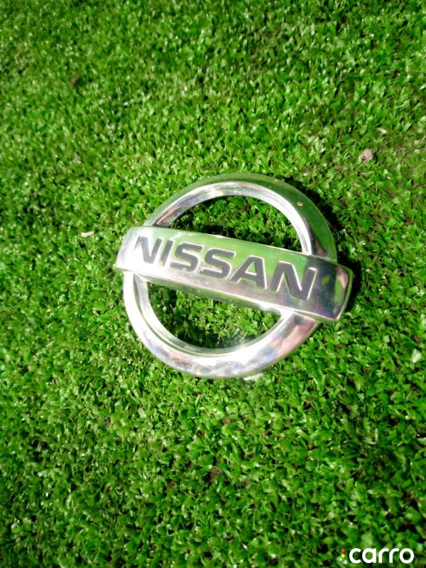 эмблема Nissan Qashqai 2010г. - фото №1