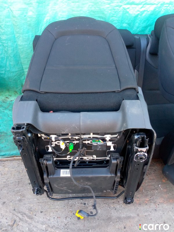 сиденья Peugeot 308 2010г. - фото №9