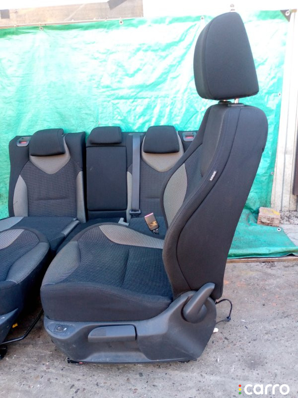 сиденья Peugeot 308 2010г. - фото №12