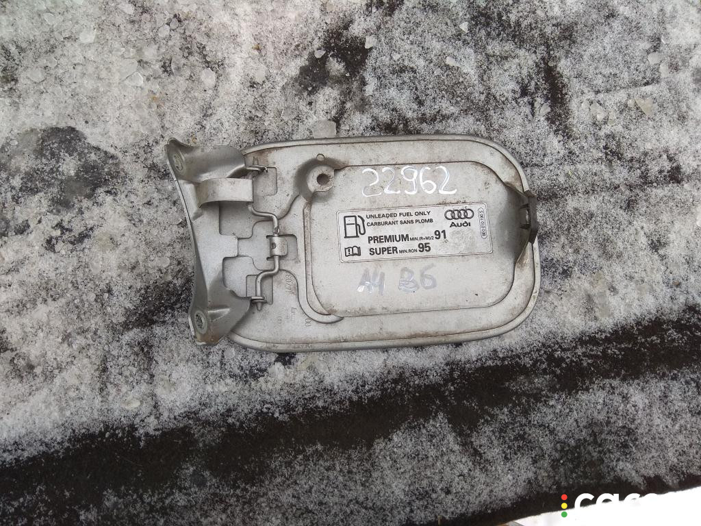 8E0809905B Лючок топливного бака Audi A4 2003г. - фото №2