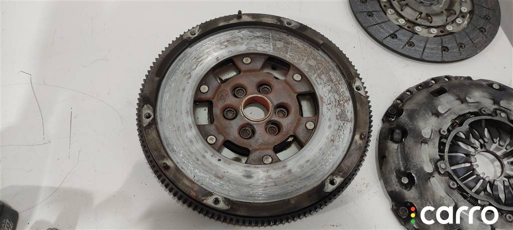 BRE, 415043110, 03G105266BB, 03L105266DE, 124035410, 03L105266AK Маховик Audi A6 2006г. - фото №8
