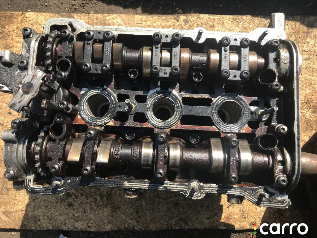 ACK, AGA, APR, ATX, BDV, ASM, AML, APS, 078103373AH Головка блока цилиндров (ГБЦ) Audi A6 1999г. - фото №1