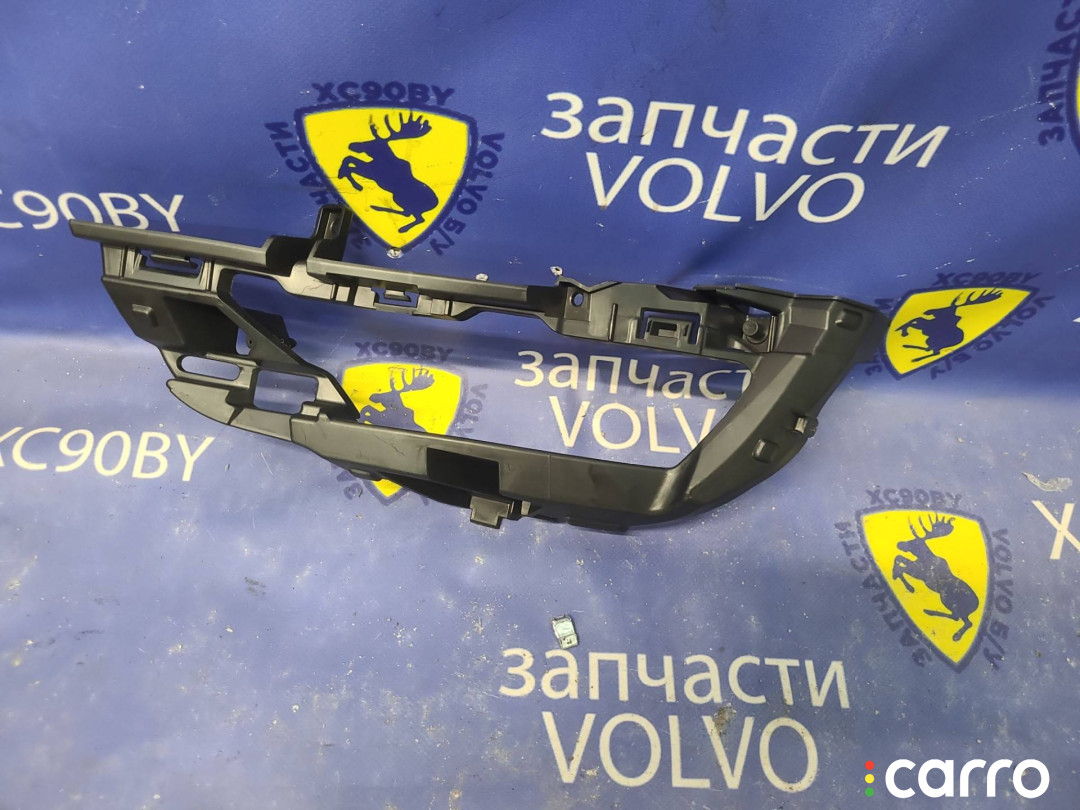 32296636 рамка фары противотуманной левая Volvo XC60 2 2022г. - фото №1