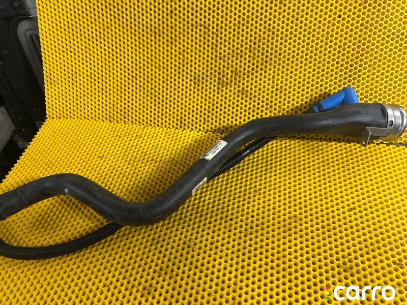 16117203748 Горловина топливного бака BMW 1-series E81 - фото №1