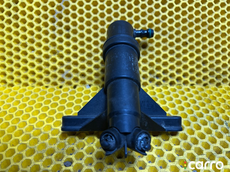 7038416 Форсунка омывателя фар BMW 5-series E60 2006г. - фото №1