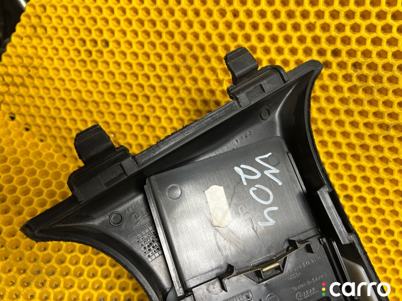 A2048601030 Обшивка центральной стойки Mercedes-Benz C-Class W204 2010г. - фото №5