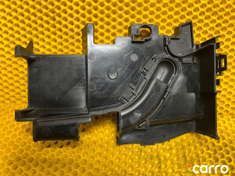 7L0937555 Крышка блока предохранителей Volkswagen Touareg 7L6 2008г. - фото №3