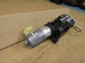 8W9827851A Моторчик (насос) подъема крышки багажника (3-5 двери) Audi A4 B9 2018г. - фото №2