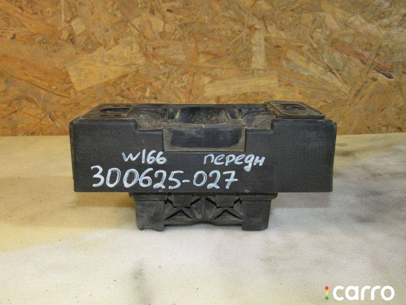 A1666900134 Опора под домкрат (поддомкратная подушка) передняя левая Mercedes-Benz GL X166 2014г. - фото №1