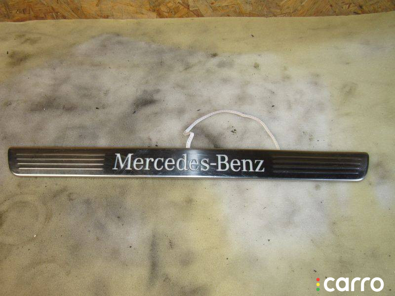A1676861300 Накладка на порог внутренняя передняя левая Mercedes-Benz GLE V167 2021г. - фото №1