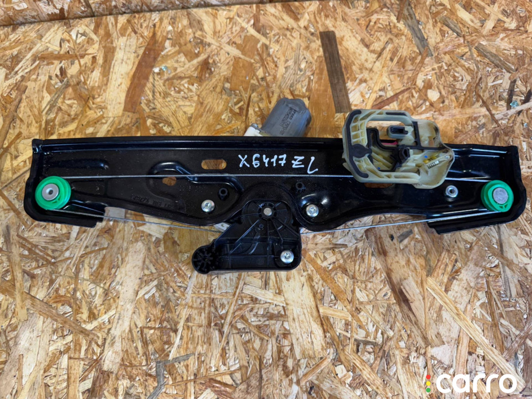 FK72-27001-AC, LR059009, FK7227001AA, FK7227001AB Стеклоподъемник электрический задний левый Land Rover Discovery Sport 2015г. - фото №1