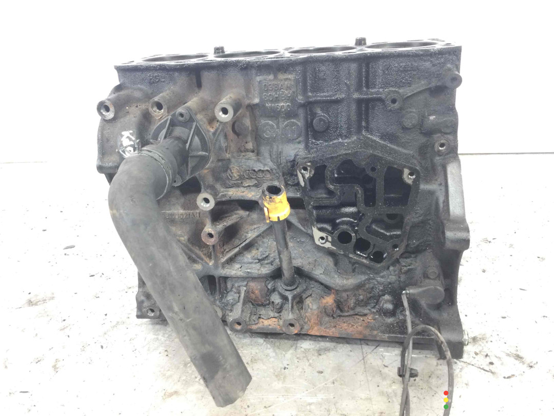 AYQ Блок цилиндров Volkswagen Caddy 2002г. - фото №4